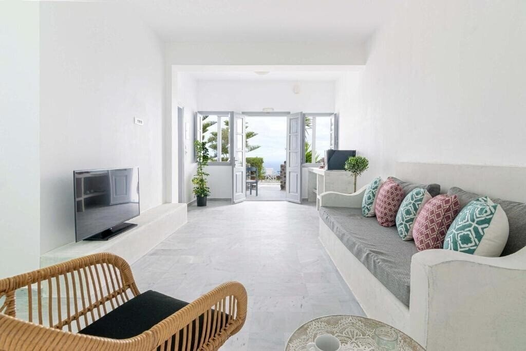 Phaos Santorini Suites 3* фотосуреті