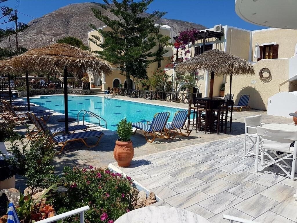 Отель Ira Apartments & Studios Kamari 3*