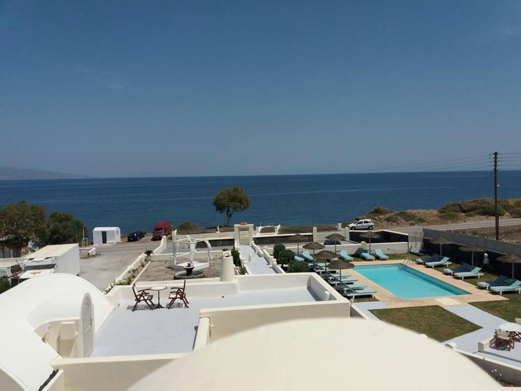 Отель Enplo Boutique Suites 3*