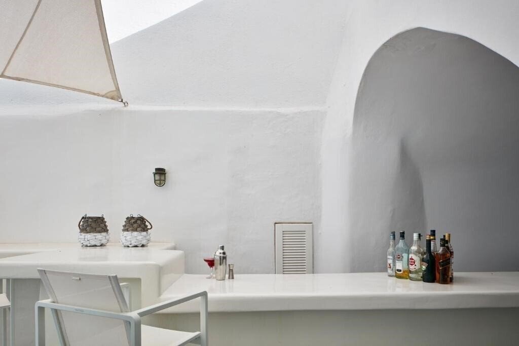 Cliff Side Suites 4* суреті