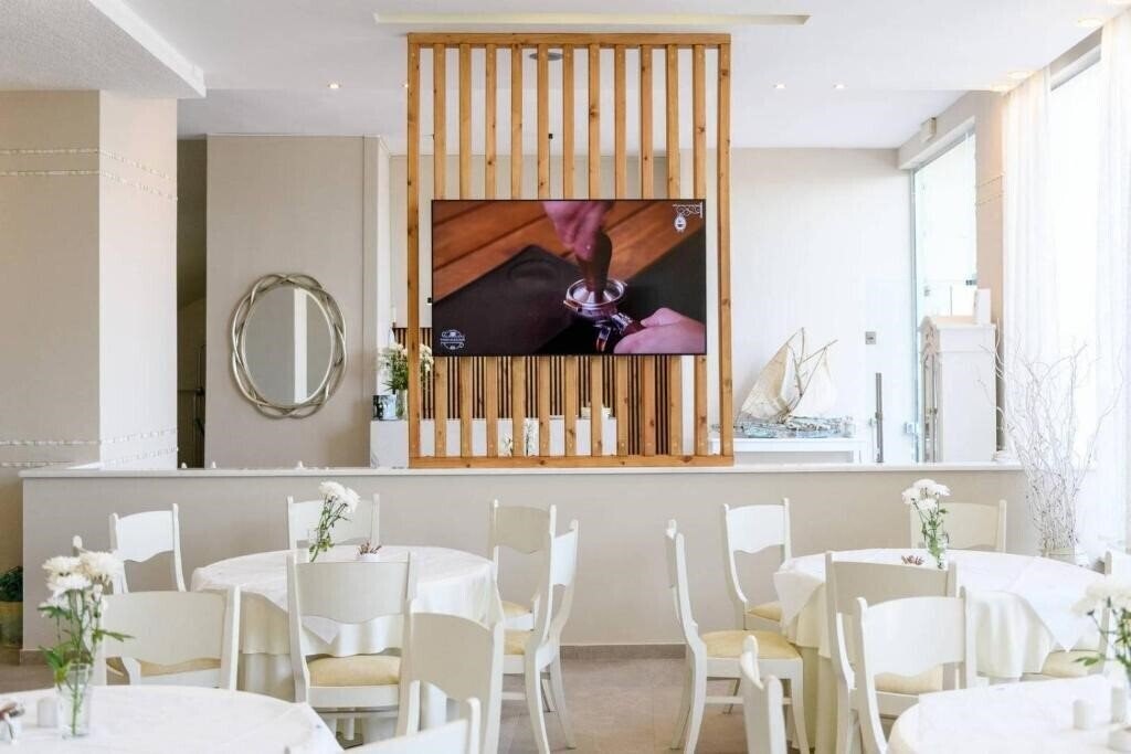 Изображение Timoleon Hotel 3*