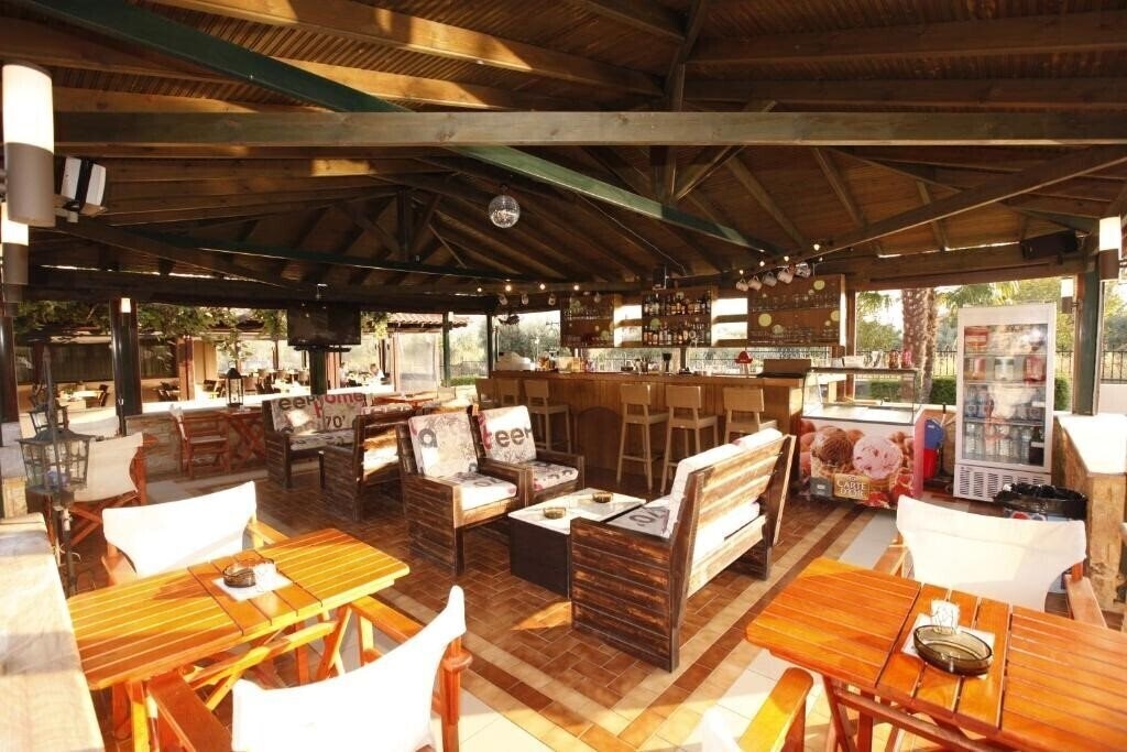 Ariadni Hotel 4* фотосуреті