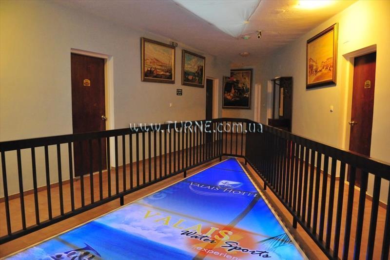 Фото Valais Hotel 3*