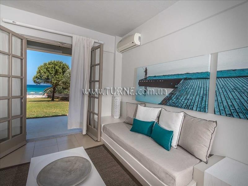 Отель The Bay Hotel & Suites 5*