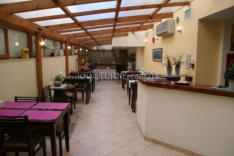 Yria Hotel 2* суреті