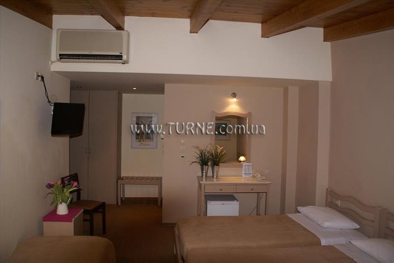 Yria Hotel 2* фотосуреті