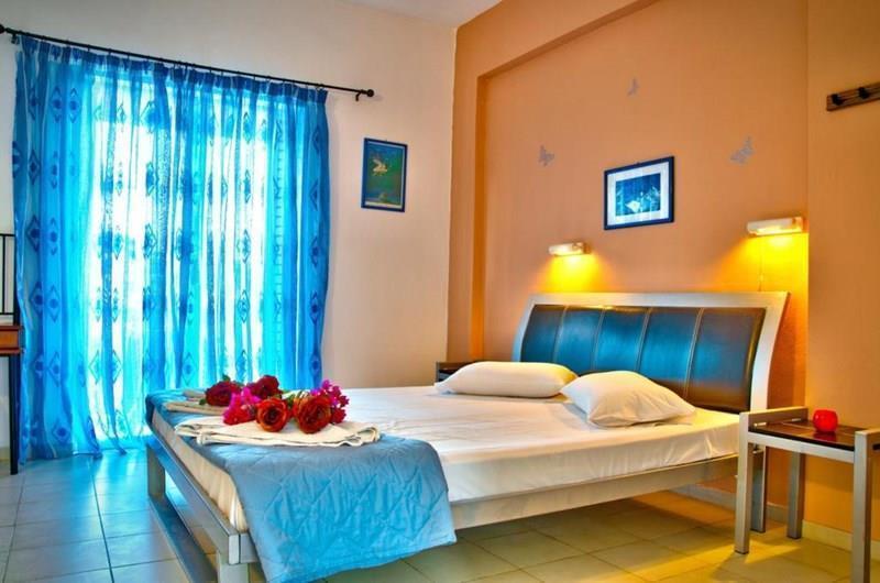 Фотография Kyprianos Apartments 3*