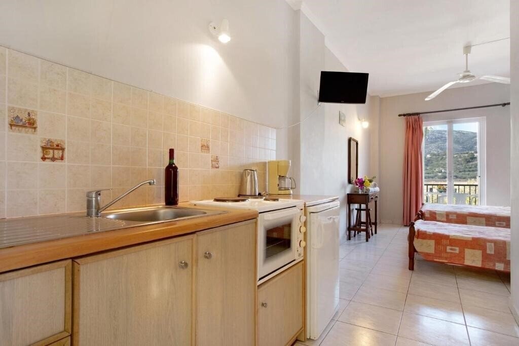 Изображение Dolphins Studios 2*