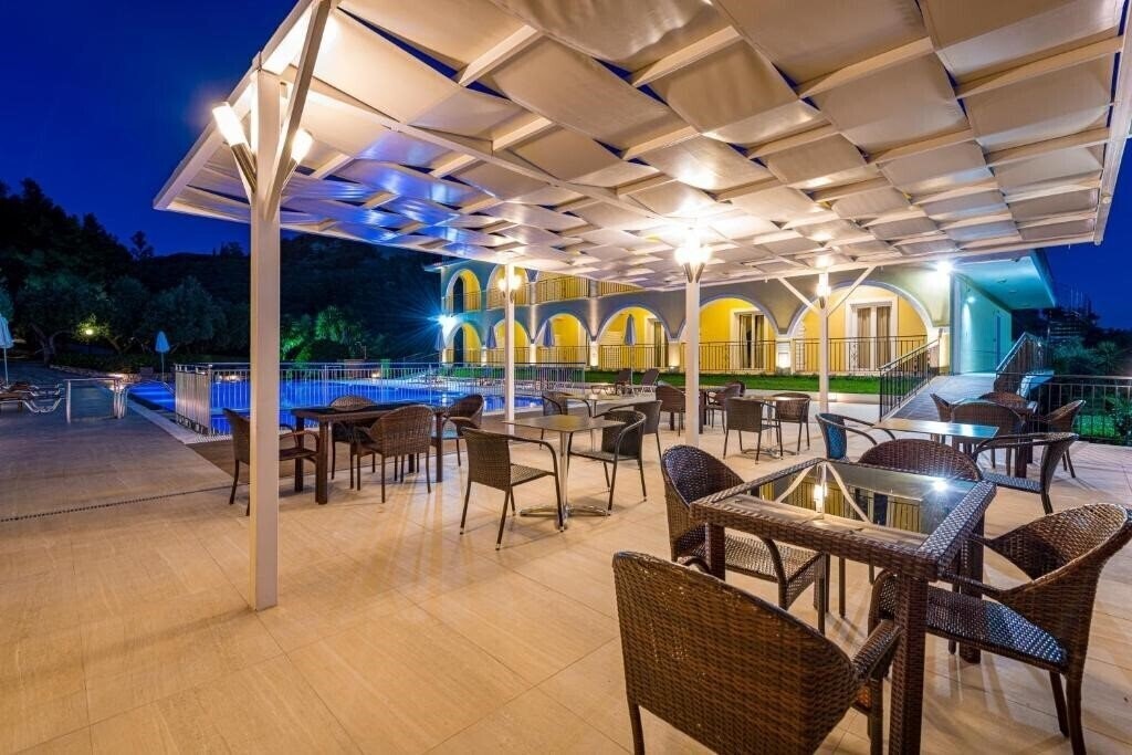 Фото Varres Hotel 3*