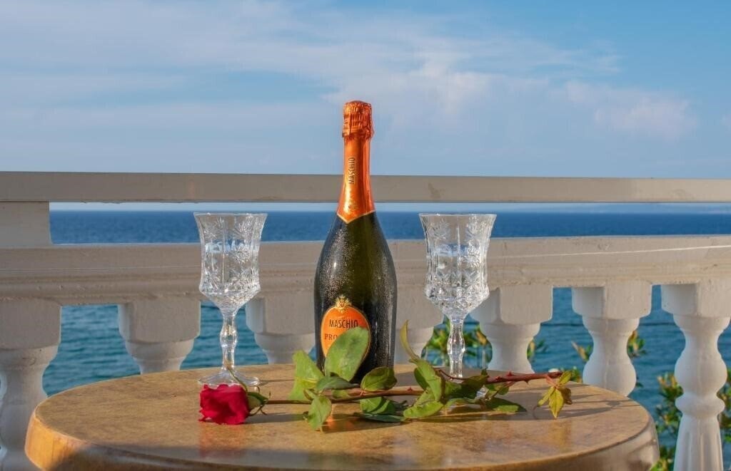 Фотография Agoulos Beach (ex. Agoulos Inn) 3*