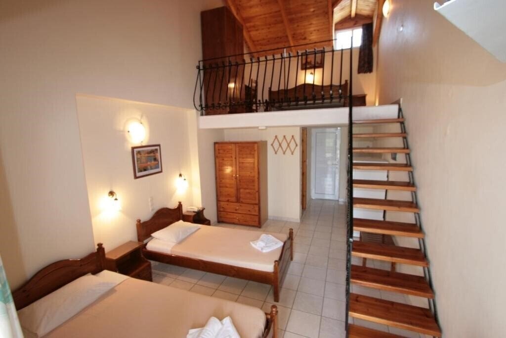 Отель Village Inn Studios & Family Apartments 3*