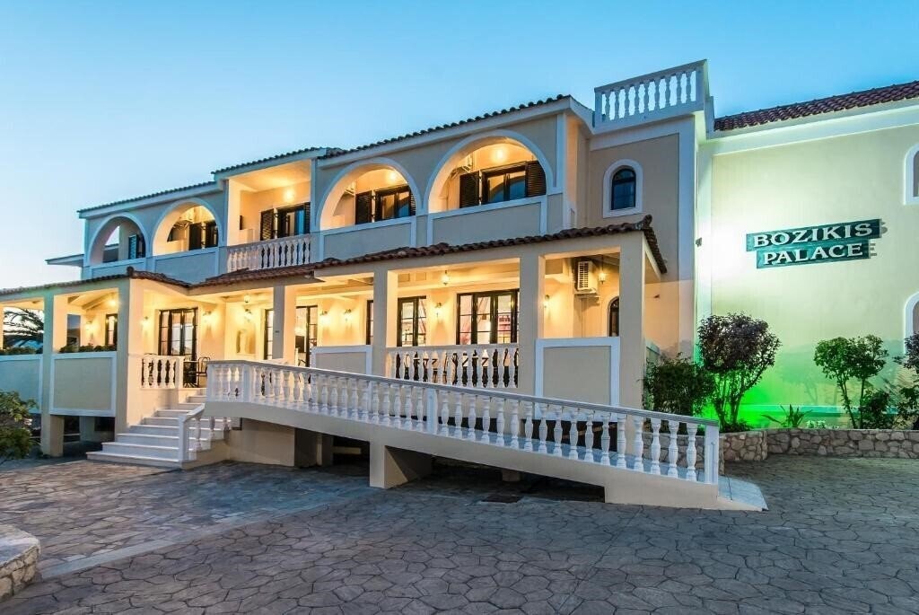 Bozikis Palace 2* қонақ үйі