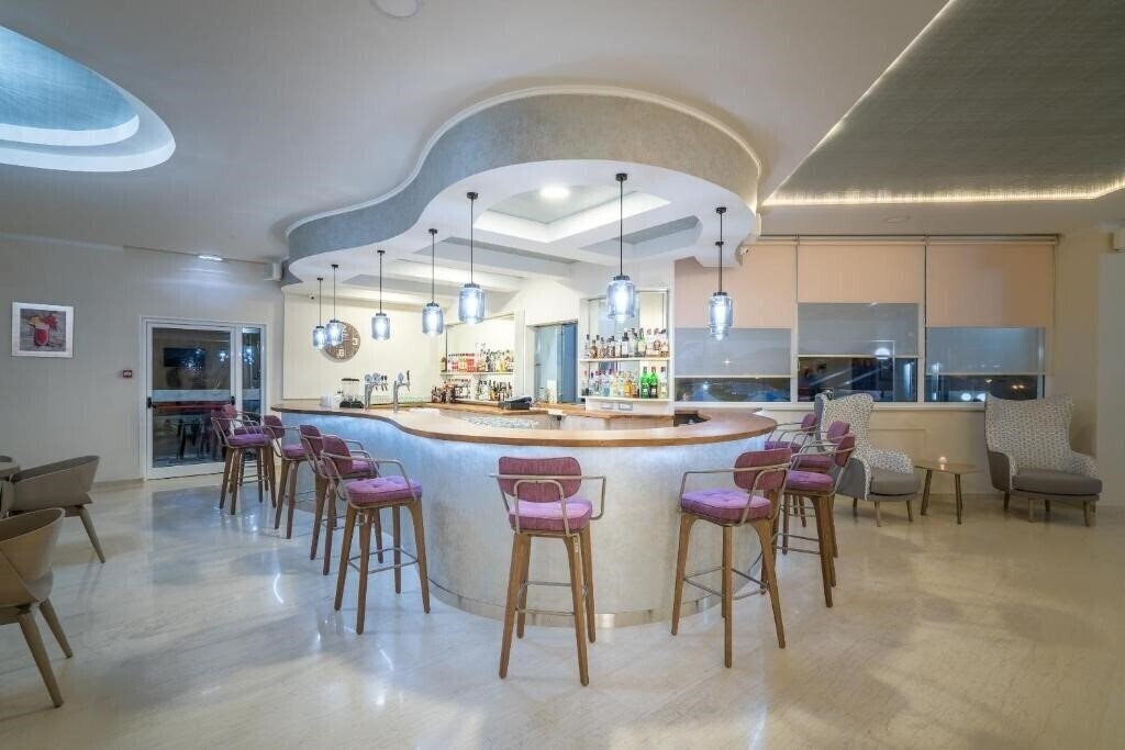 Изображение Golden Sun Hotel 4*