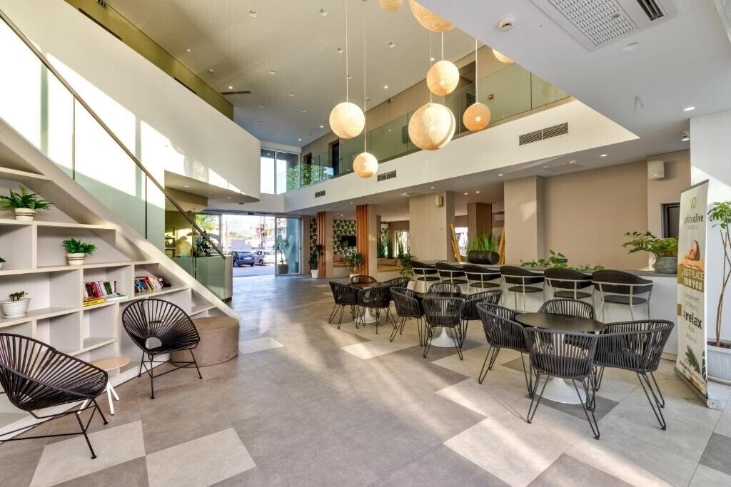 Изображение White Olive Premium Laganas 4*