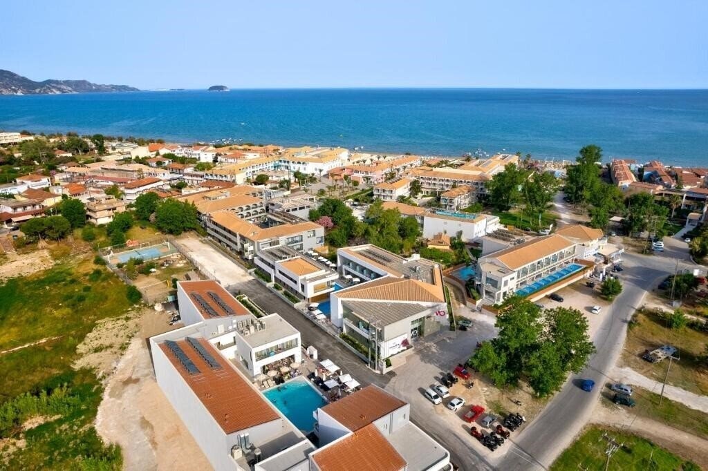 Картинка White Olive Premium Laganas 4*