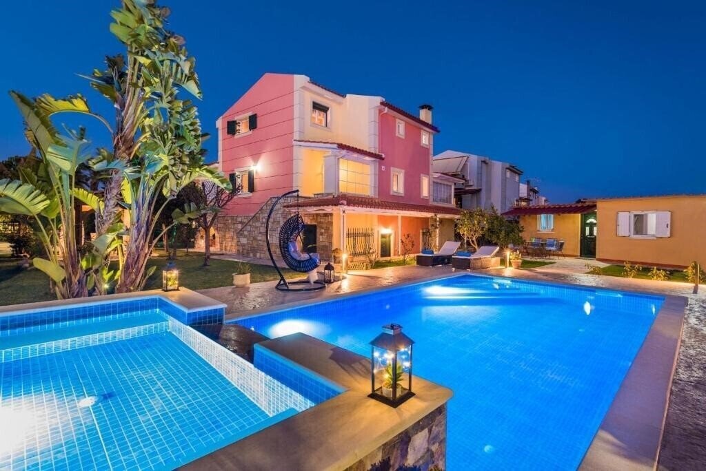 Отель Garden Star Villa 4*