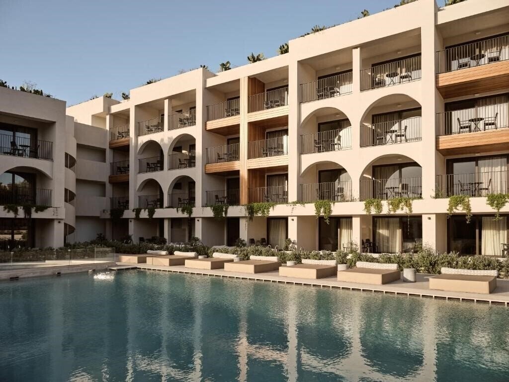 Фото Planos Deluxe Hotel 4*