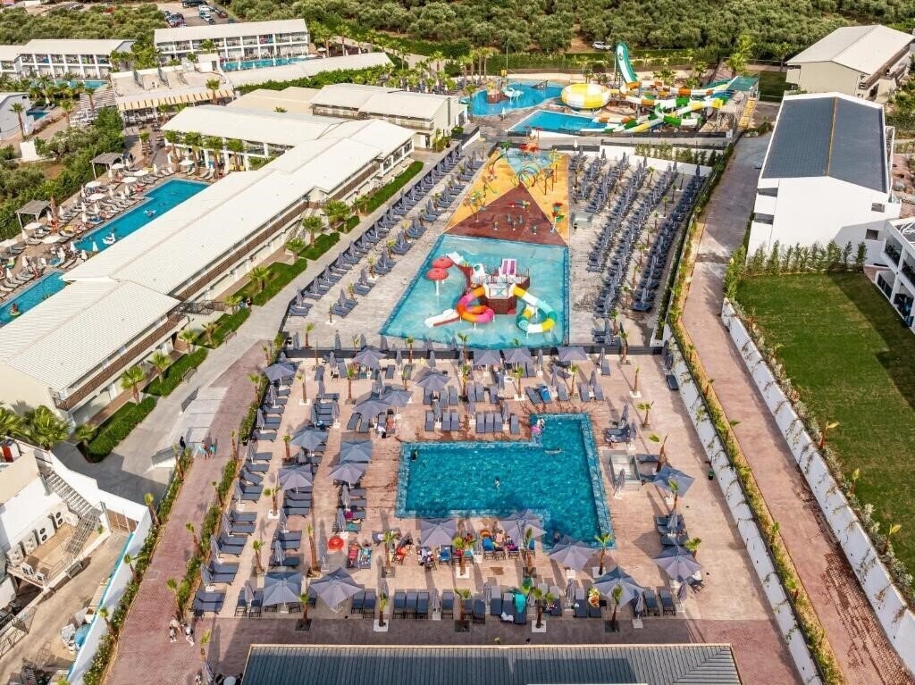 Отель Caretta Paradise Hotel & Waterpark 4*