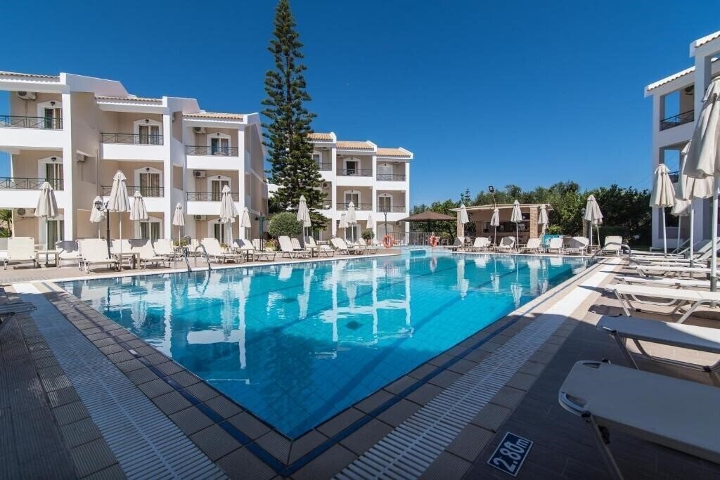 Отель Maistrali Hotel 4*