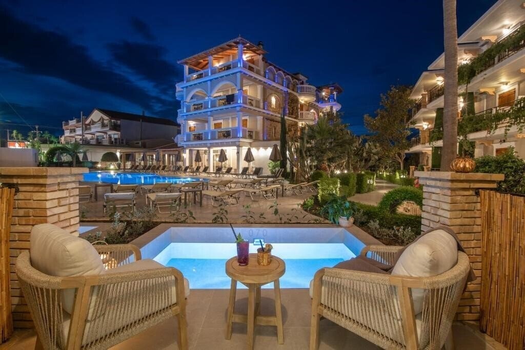 Фото Plaza Pallas 3*