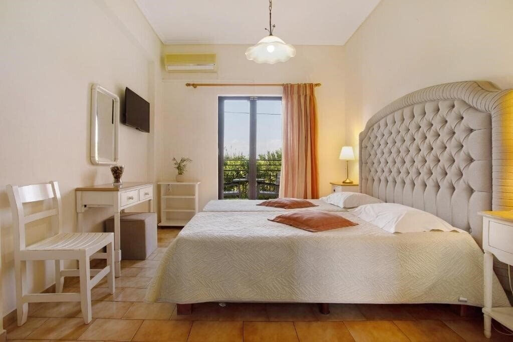 Фото Eleni'S Garden 3*