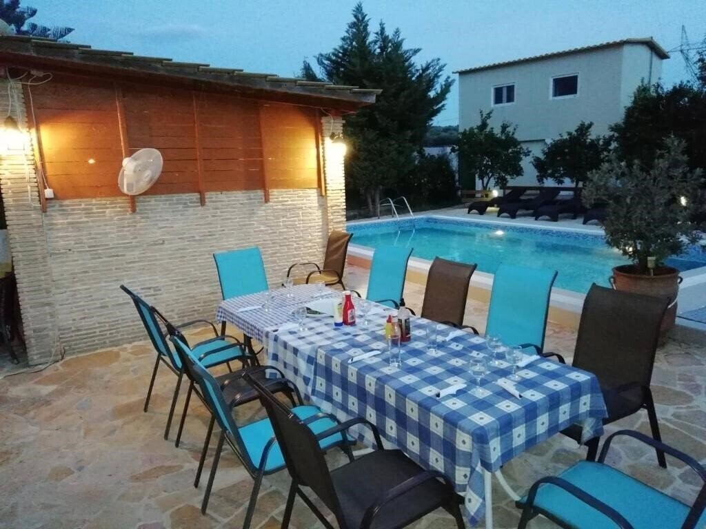 Evans Studios 3* фотосуреті