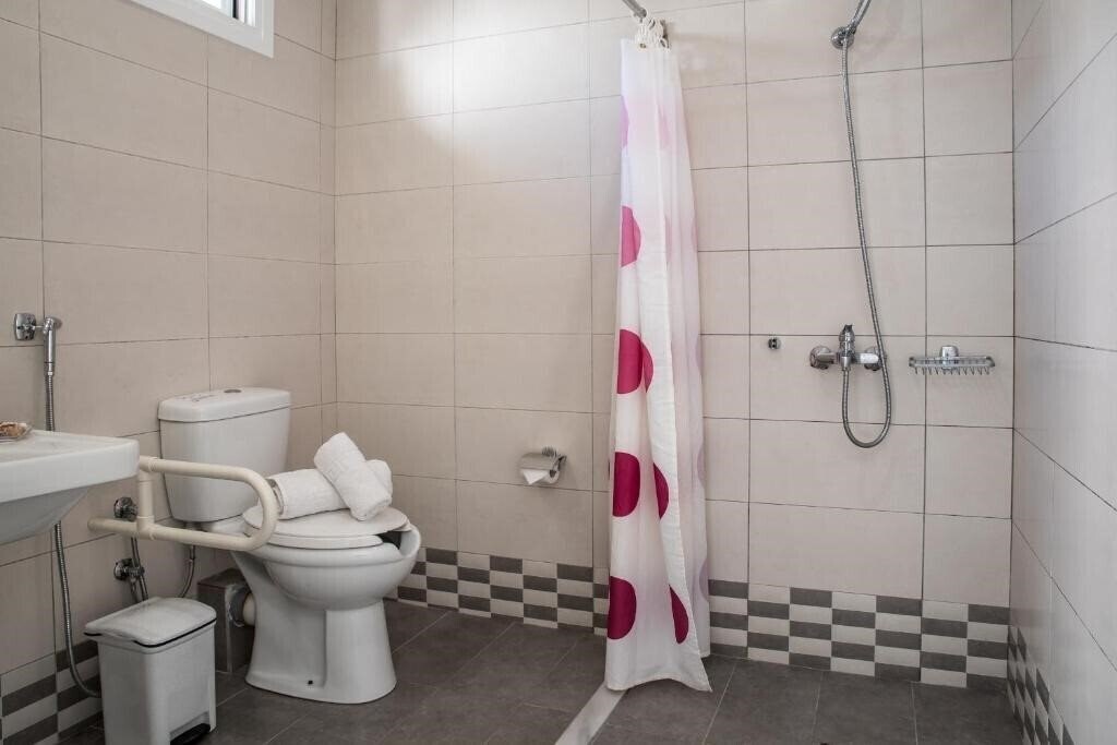 Фотография Tom & John Center 4*