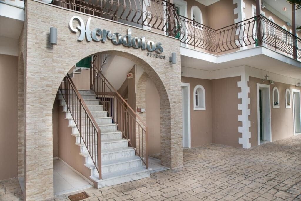 Фотография Herodotos Studios 3*