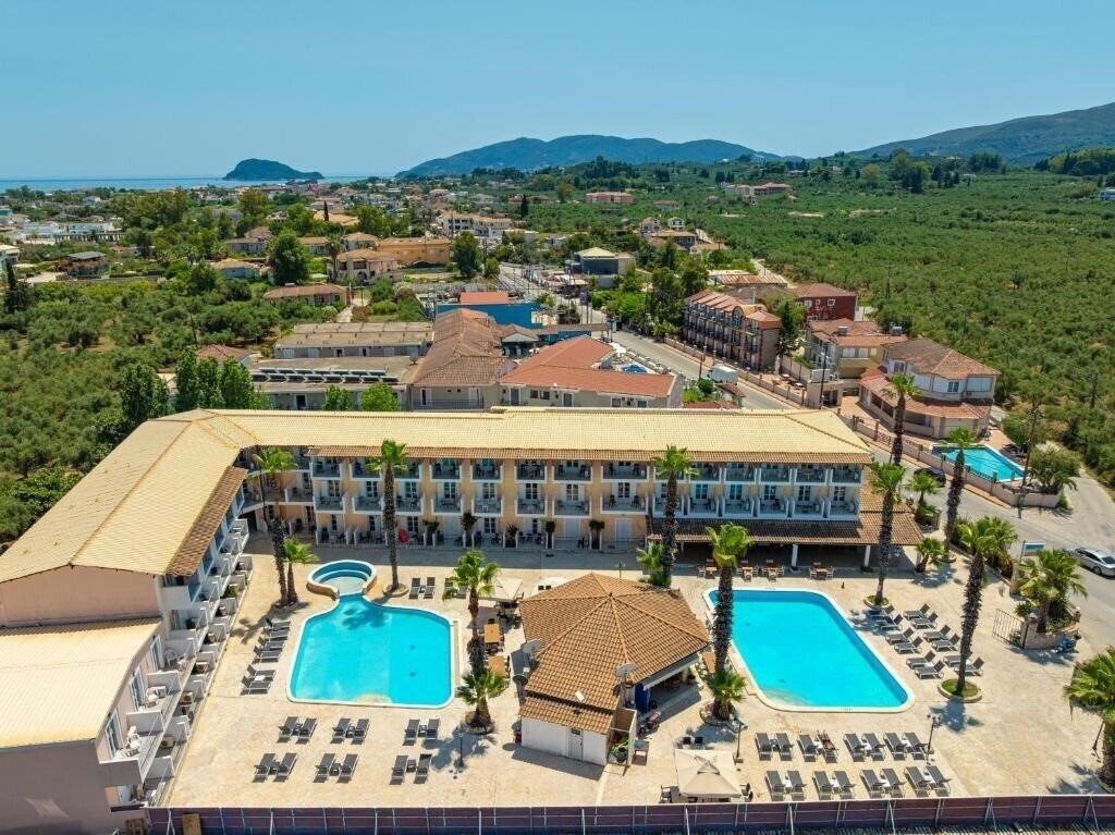 Blue Palm Hotel 2* қонақ үйі