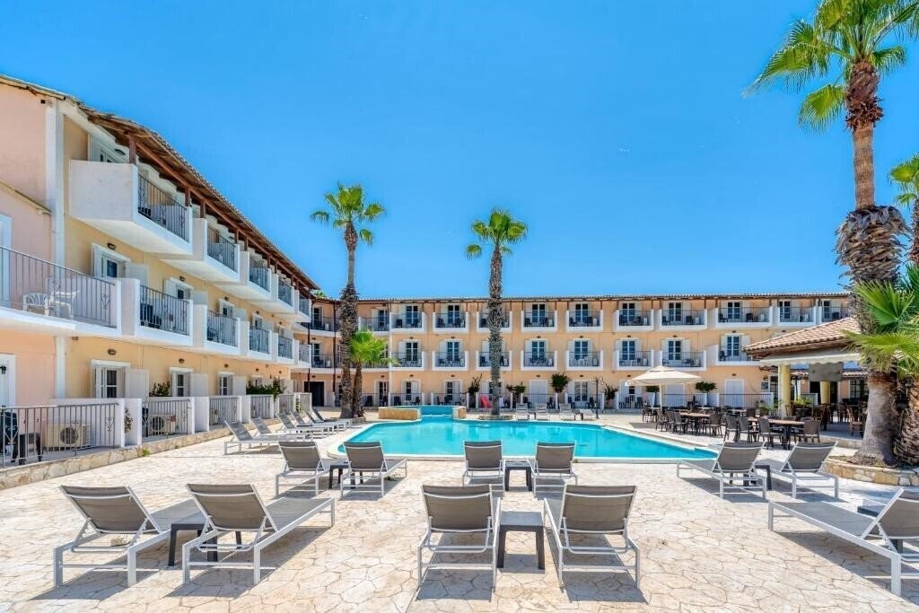 Blue Palm Hotel 2* суреті
