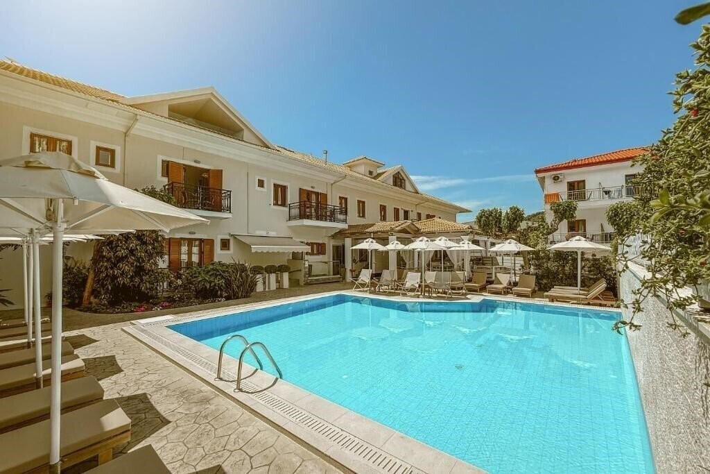 Отель Rezi Hotel 3*