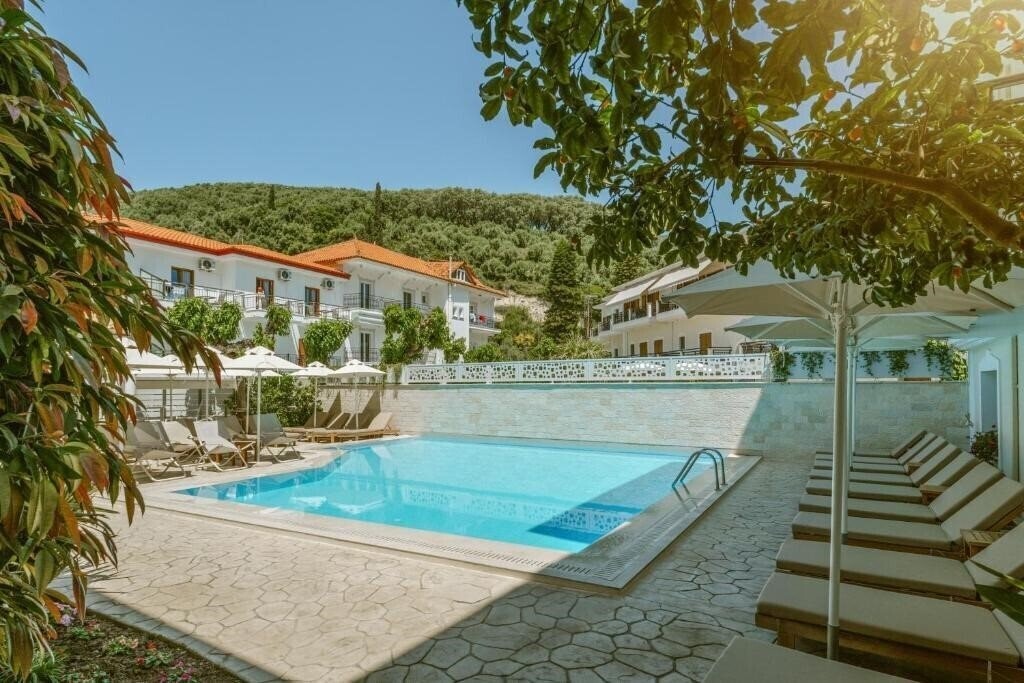 Фото Rezi Hotel 3*