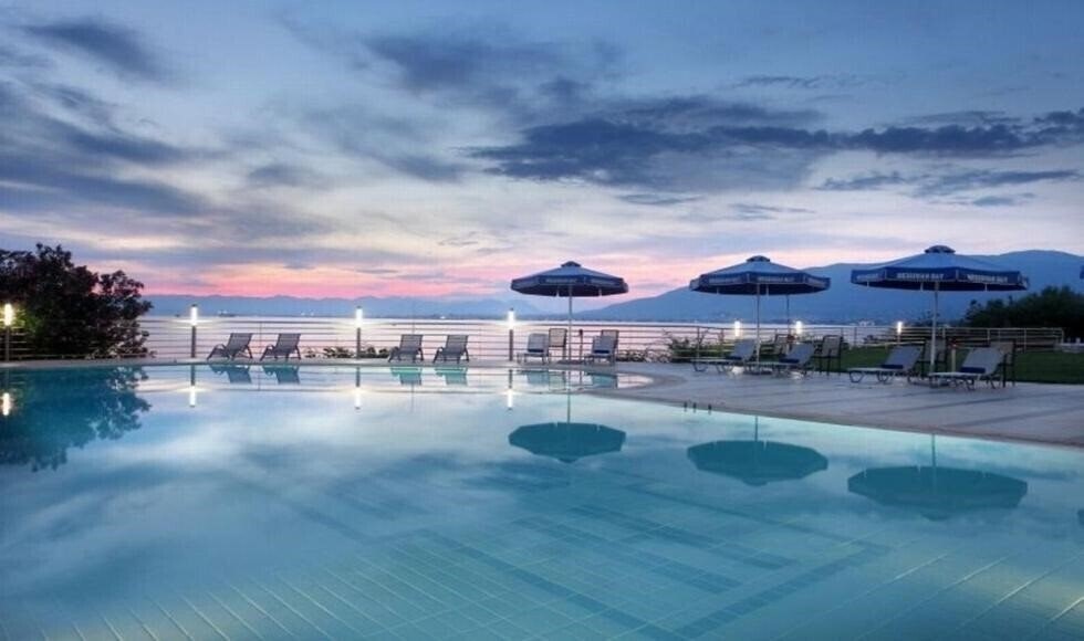 Фото Messinian Bay 3*