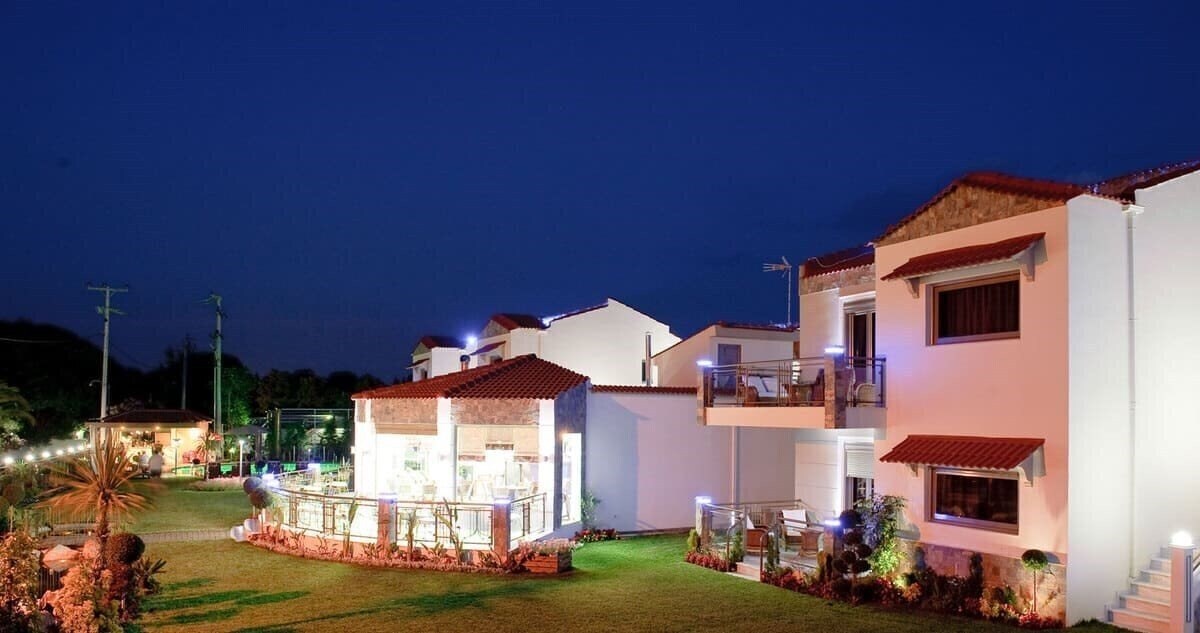 Фото Naiades Villas 4*