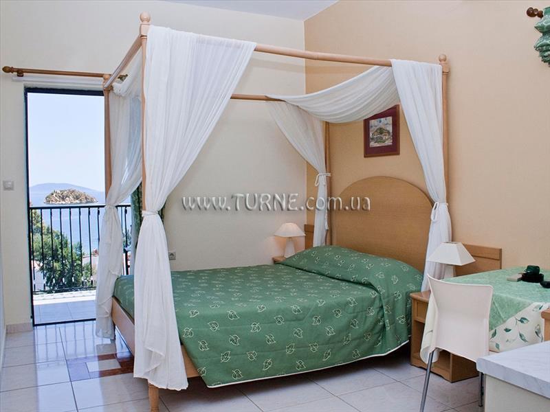 Alonia Maizonettes 2* фотосуреті