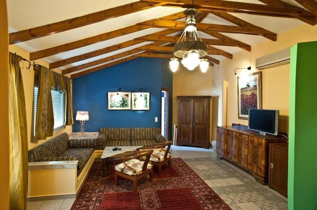 Отель Akti Hotel Navpaktos 2*
