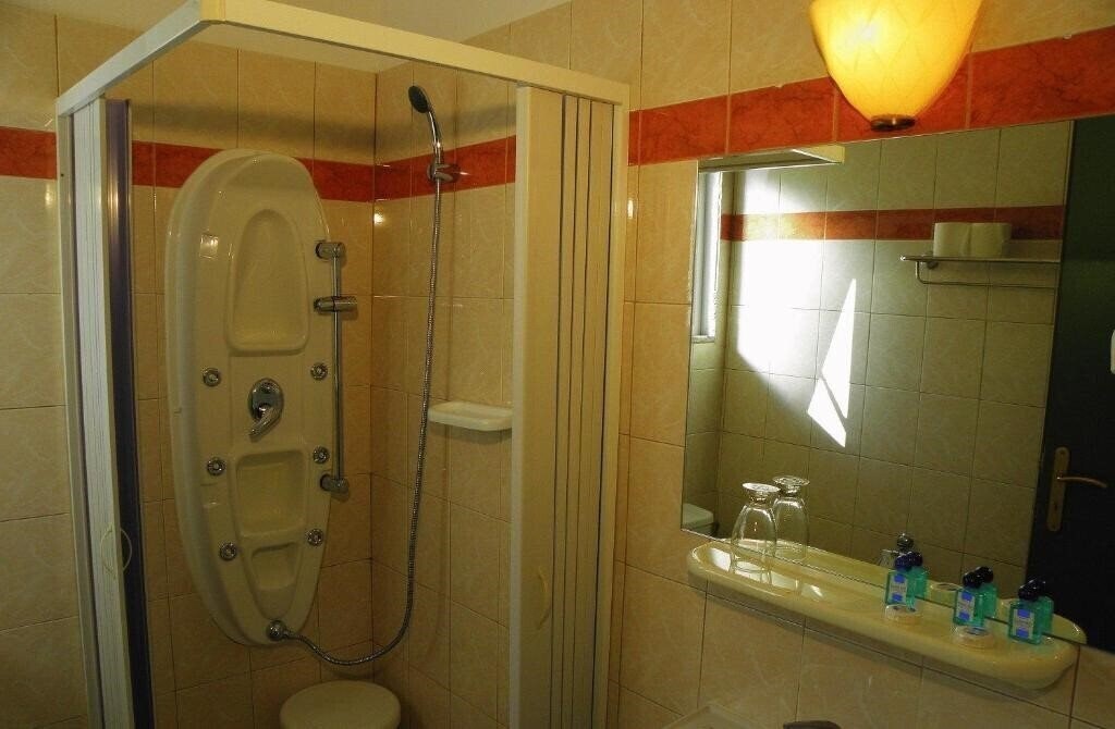 Kiani Akti Hotel 2* суреті