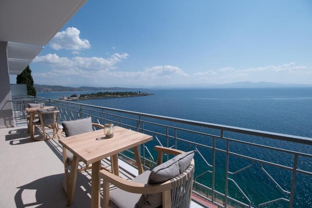 Изображение Infinity Hotel Gytheio 3*