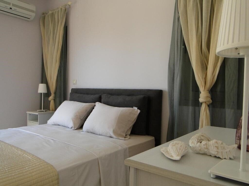 Фото Porto Heli Villas & Studios 3*