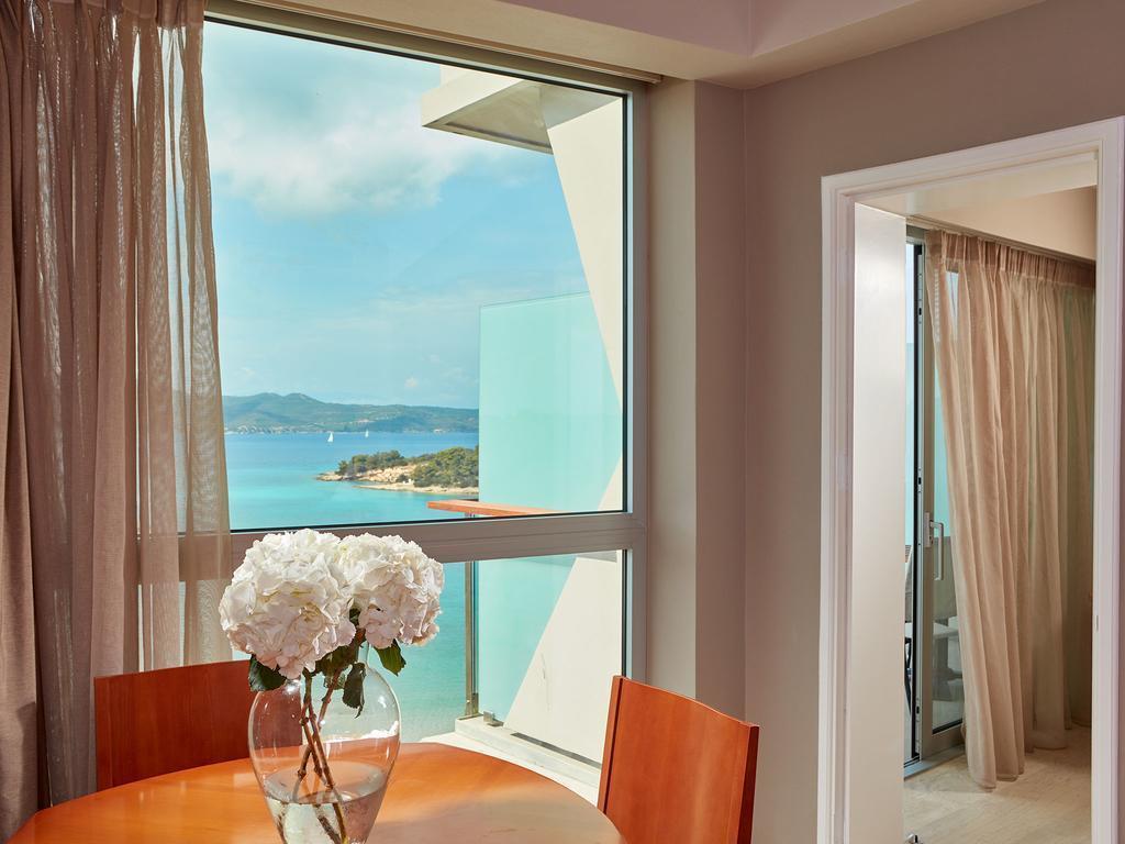 AKS Hinitsa Bay 4* суреті