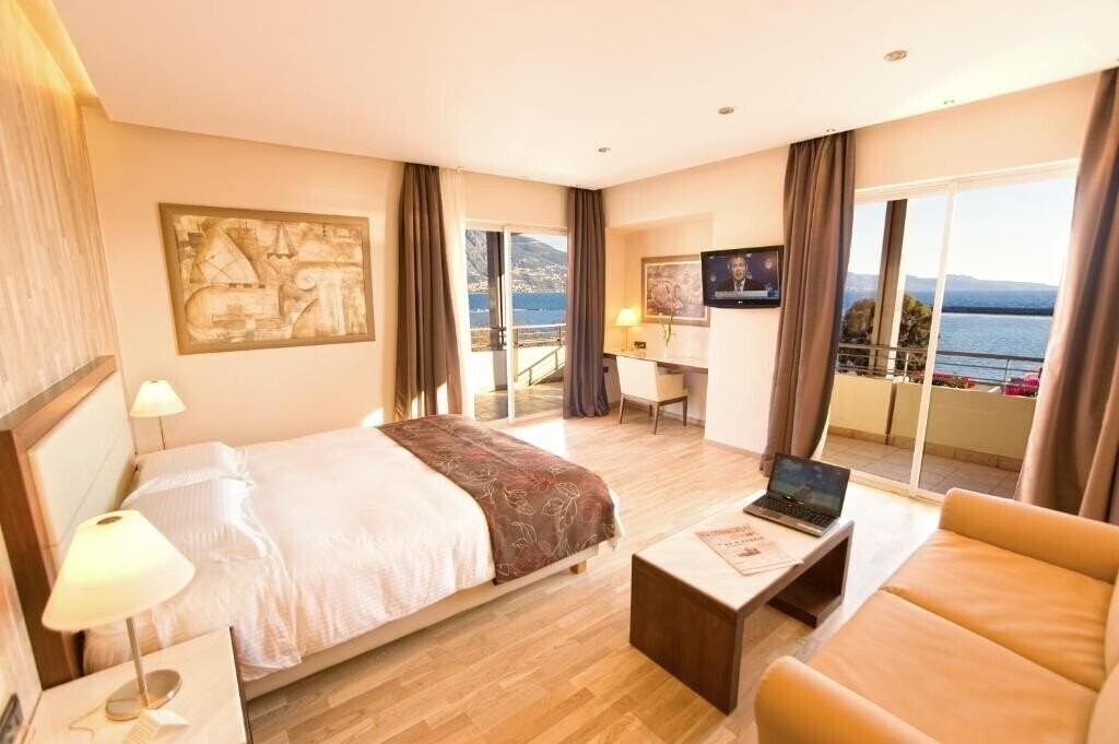 Pharae Palace 4* суреті