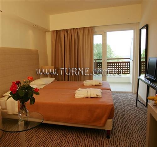 Olympian Bay Holiday Club 4* қонақ үйі