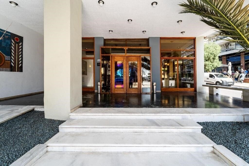 Фото Oceanis Kavala 3*