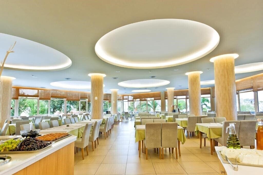 Poseidon Palace Hotel 4* суреті