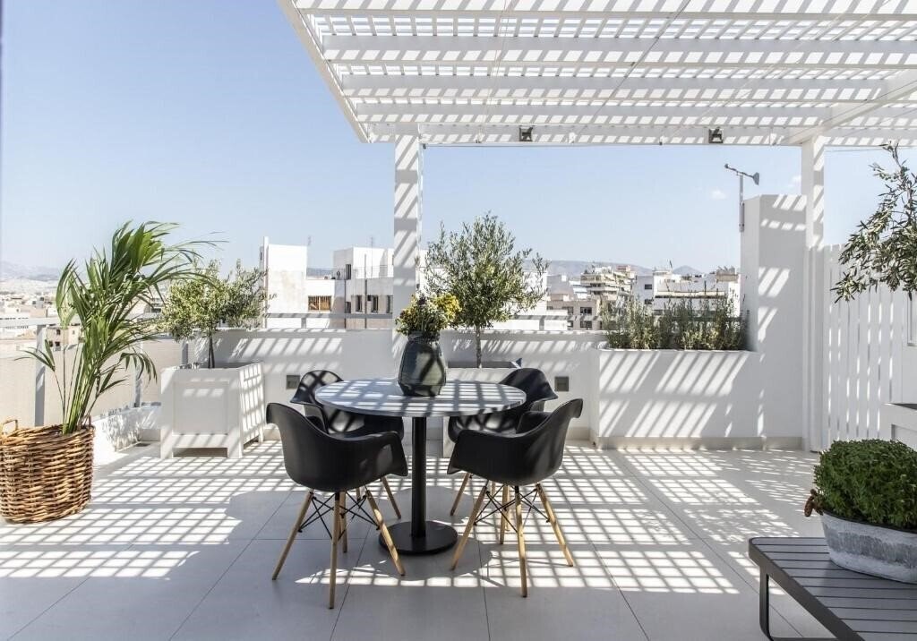 Отель Gallery Suites & Residences 3*