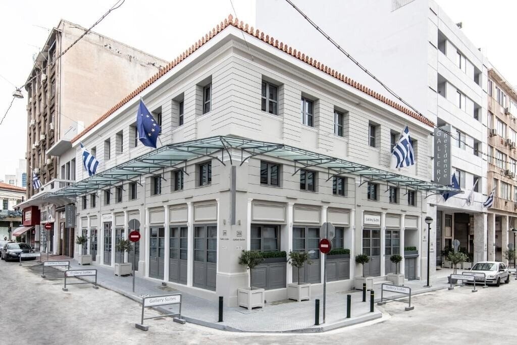 Фото Gallery Suites & Residences 3*