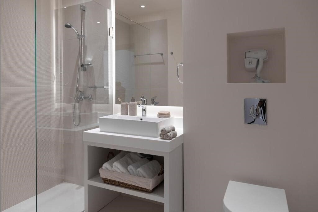Изображение Gallery Suites & Residences 3*