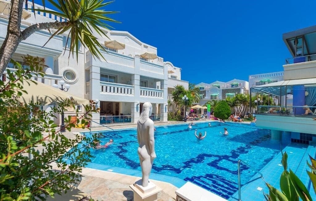 Castle Suites Hotel 4* суреті