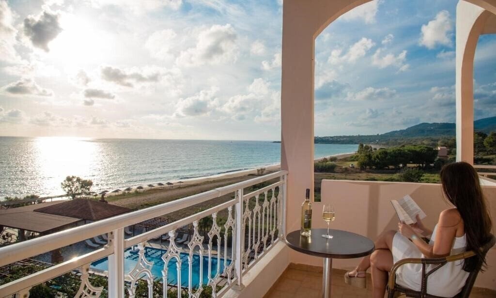 Poseidon Beach Hotel 4* суреті
