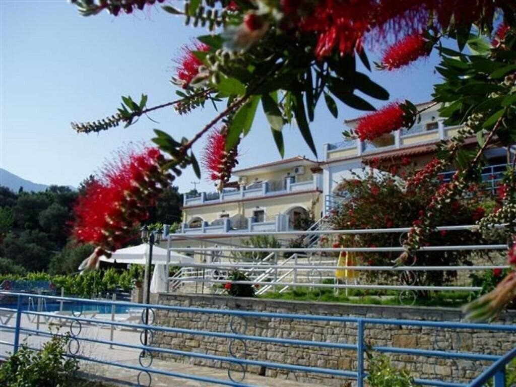 Фото Pantheon Hotel 3*